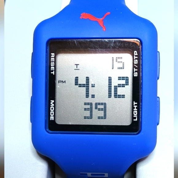 Ladies Puma Sports watch, water resistant 5 bars, SS back, resin case, urethane - Picture 1 of 11